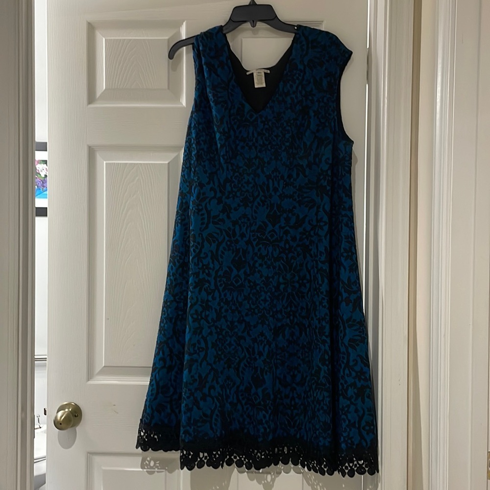 Pre owned Studio one dress size 18 W. Good condition. Black and teal print